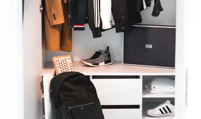 10 вещей мужского гардероба, которые пора выкинуть прямо сейчас