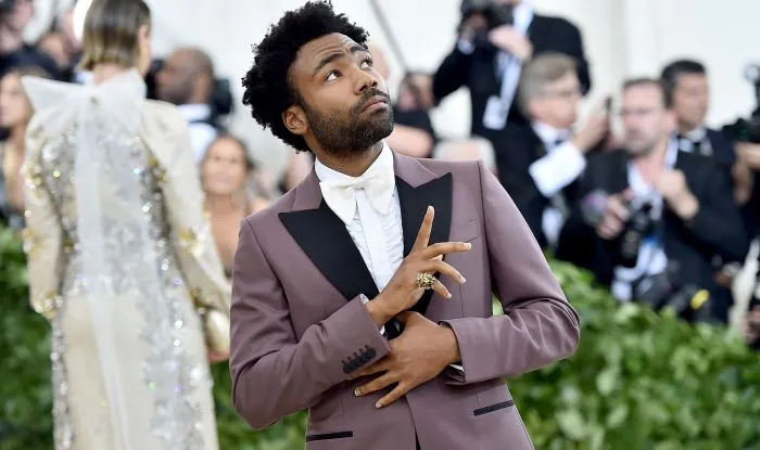 10 самых модных образов Дональда Гловера